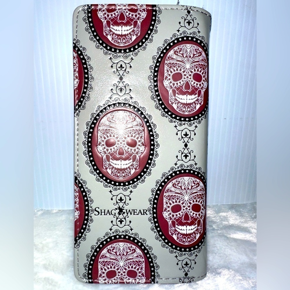 Shag Wear Canada Skull Embossed Large Zip Wallet NWOT